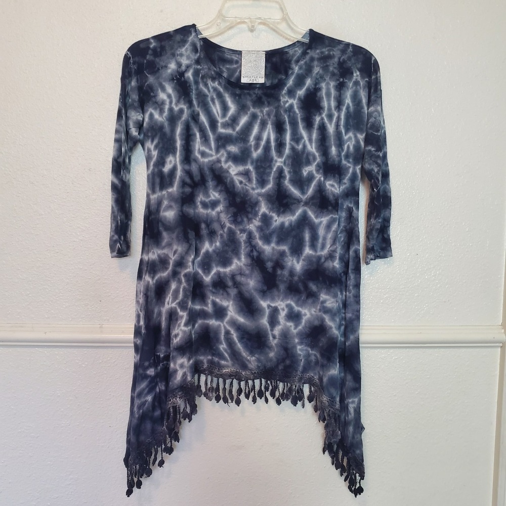 American Age Women's Tie Dye Tunic Top Small Blue Gray Fringe Hem 3/4 Sleeve